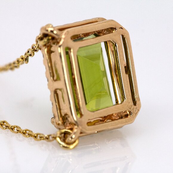 2.34cts Peridot Necklace in 14K Solid Gold with Natural Diamond Halo - Picture 9 of 9